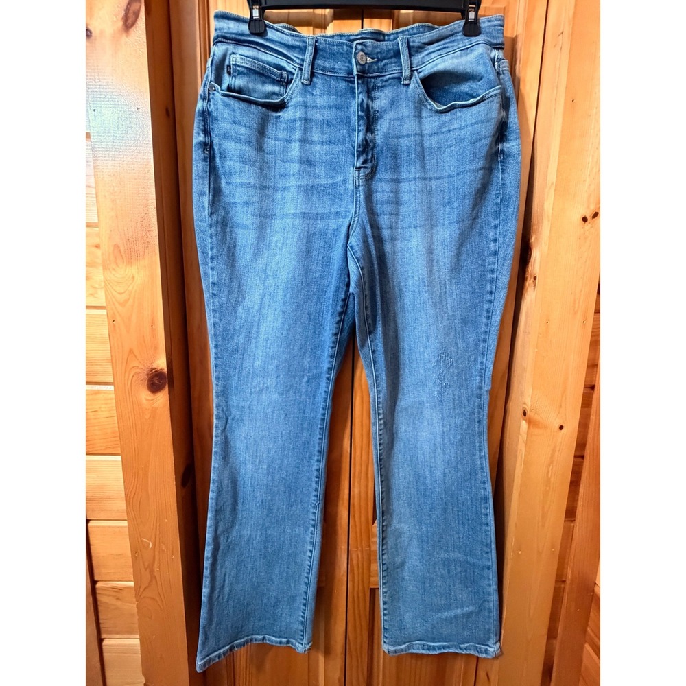 Judy Blue Daisy Bootcut Jeans 18W Womens Light Wash Mid Rise Denim Stretch 82337